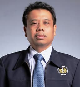 Prof. Dr. Madlazim, M.Si.